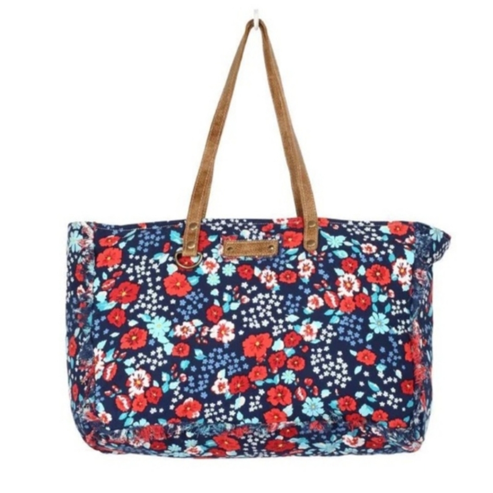 NWT! Myra Weekender Bag